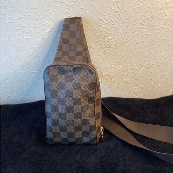 Louis Vuitton bag - Picture 9 of 13